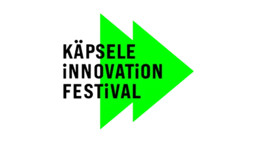 Logo des Käpsele Innovation Festival mit zwei grünen Pfeilen nach rechts auf transparentem Hintergrund.