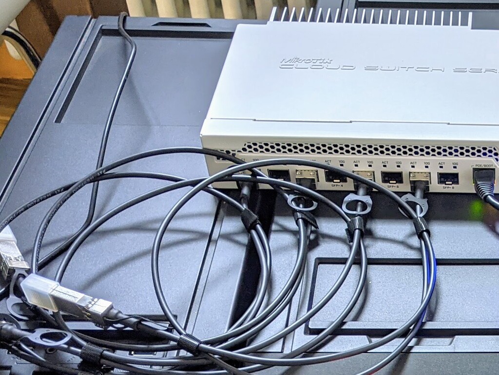 MikroTik Cloud Router Switch CRS309-1G-8S+IN