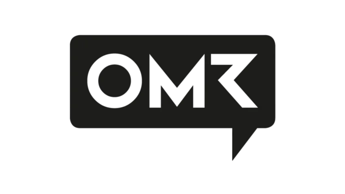 Schwarzes Logo mit stilisiertem Text „OMR“, der in einer Sprechblase platziert ist.