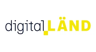 Schwarzer Text "digital" und gelber Text "LÄND" auf weißem Hintergrund; modernes Logo-Design.