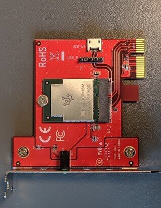 PCIe-Adapter bestückt